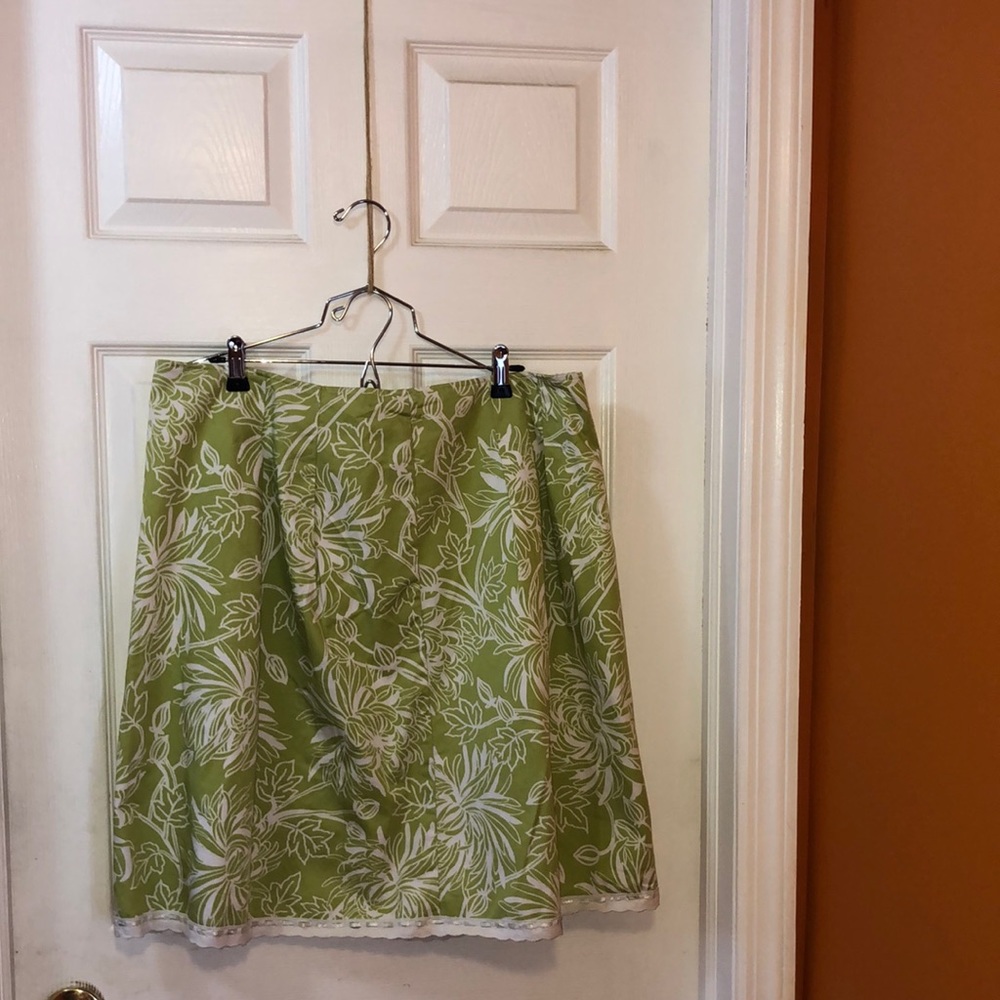 First Issue women midi A line skirt green/white Size 16 100% cotton lace ribbon